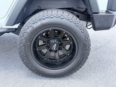 Used 2017 Jeep Wrangler Unlimited Sport AWD/4WD image 35