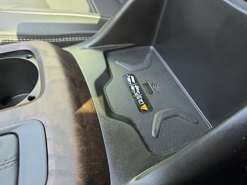 Used 2022 GMC Canyon Denali image 26