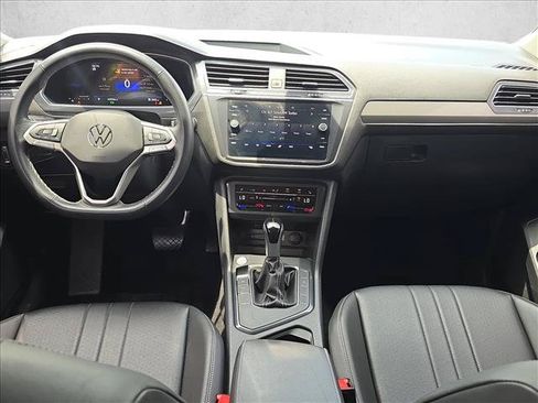 Used 2024 Volkswagen Tiguan SE FWD image 20