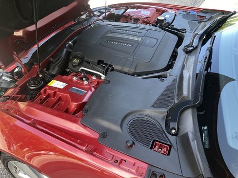 Used 2014 Jaguar XK Convertible image 28