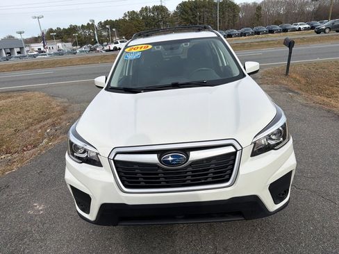 Used 2019 Subaru Forester Premium image 6