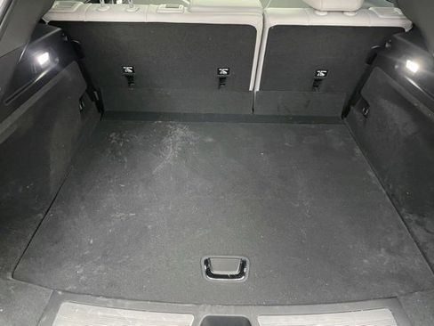 Used 2024 Cadillac Lyriq Luxury image 17