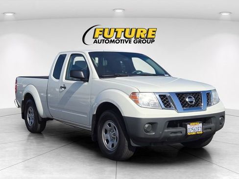 Used 2020 Nissan Frontier S RWD image 1