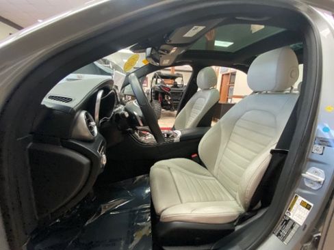 Used 2015 Mercedes-Benz C 400 4MATIC w/ Multimedia Package image 12