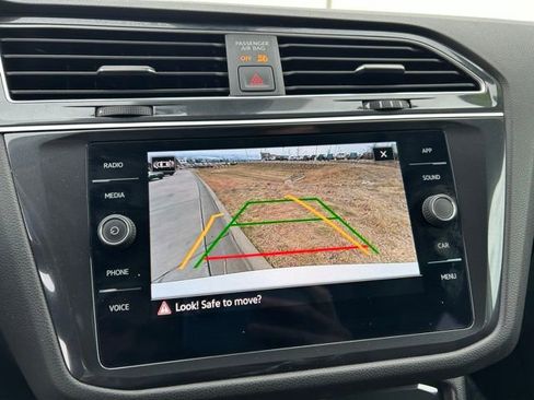 Used 2024 Volkswagen Tiguan SE image 20