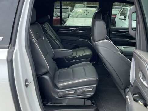 Used 2023 Cadillac Escalade ESV Sport w/ Touring Package image 11