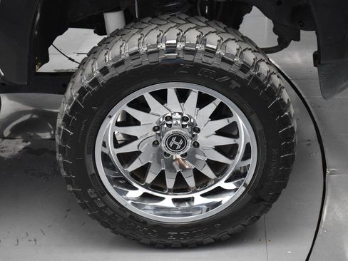 Used 2015 Ford F350 Platinum w/ Platinum Package image 34