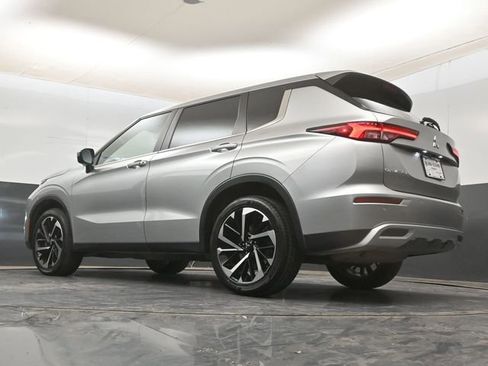 Used 2024 Mitsubishi Outlander SE FWD image 14