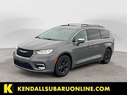 Used 2022 Chrysler Pacifica Limited