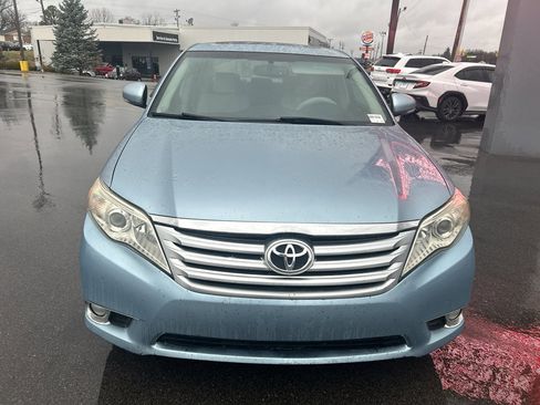 Used 2012 Toyota Avalon image 8