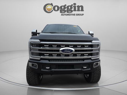 Used 2024 Ford F250 Platinum w/ Tremor Off-Road Package image 9
