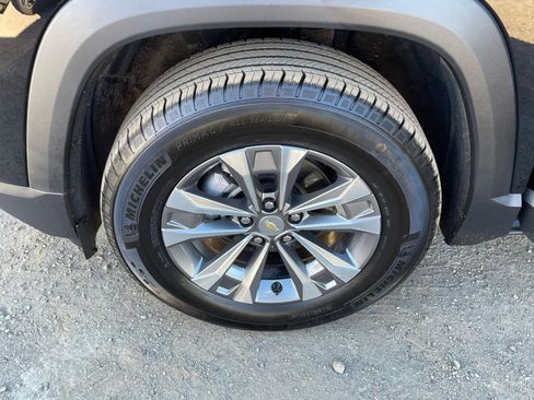 Used 2025 Chevrolet Equinox LT image 29