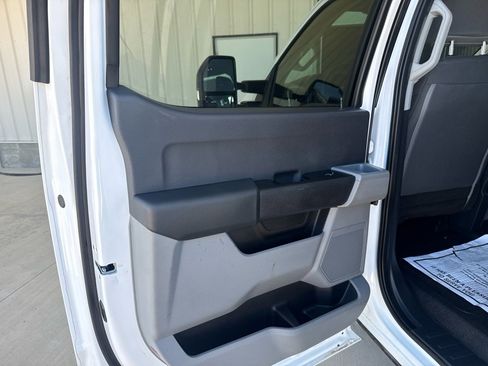 Used 2021 Ford F350 XLT w/ XLT Value Package AWD/4WD image 12