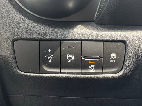 Used 2023 Hyundai Kona Limited w/ Cargo Package FWD image 26