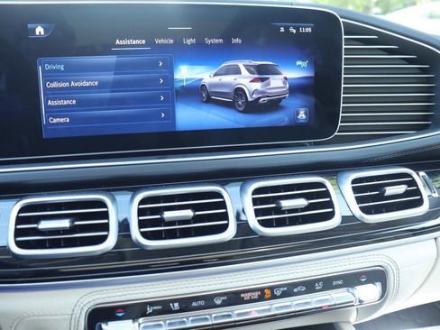 Used 2024 Mercedes-Benz GLE 450 4MATIC image 37