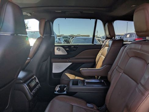Used 2023 Lincoln Aviator Reserve w/ Equipment Group 201A image 14