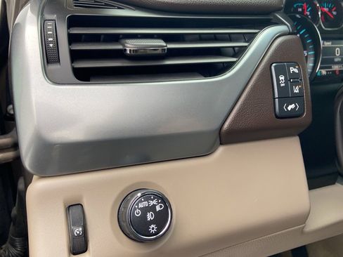 Used 2015 Chevrolet Tahoe LT w/ Luxury Package image 13