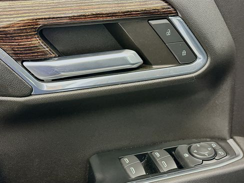 Used 2024 GMC Sierra 1500 Elevation image 15