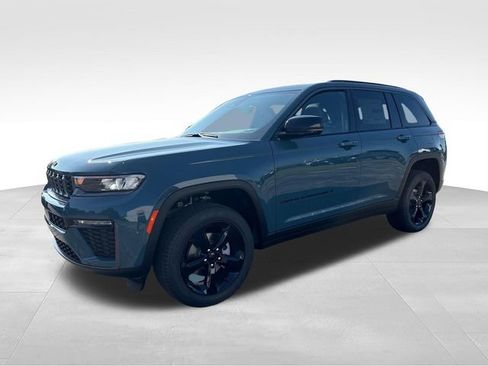 New 2026 Jeep Grand Cherokee Limited w/ Limited Altitude Package AWD/4WD image 9