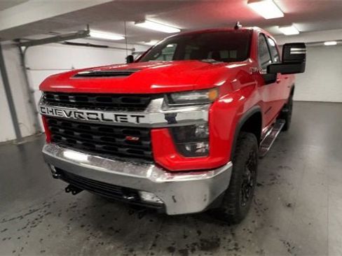 Used 2022 Chevrolet Silverado 2500 LT w/ Convenience Package image 3