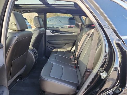 Certified 2025 Cadillac XT5 Premium Luxury image 10