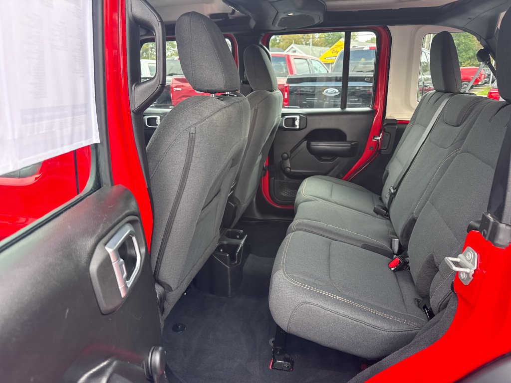 Used 2024 Jeep Wrangler Unlimited Sport AWD/4WD image 13
