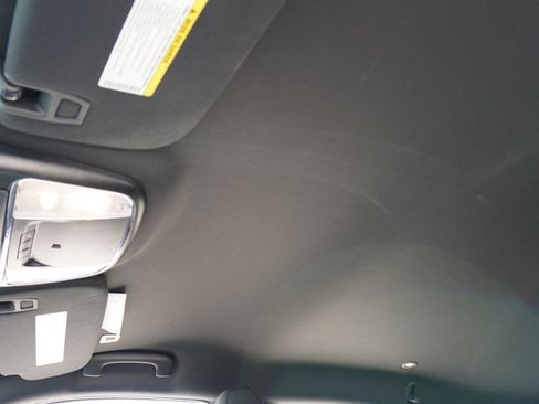 Used 2018 Jeep Grand Cherokee Laredo image 21