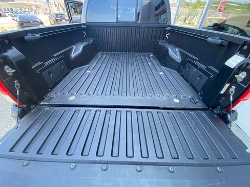 Used 2017 Toyota Tacoma SR w/ Tow Package AWD/4WD image 28