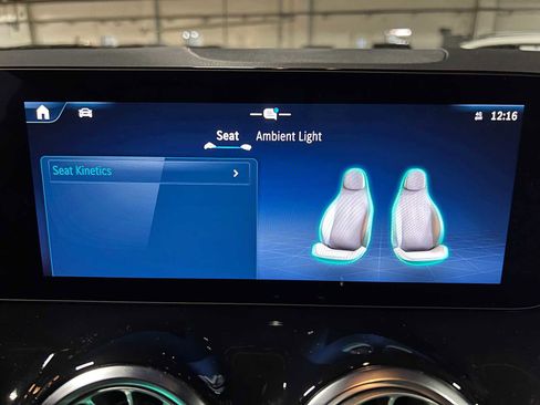 Certified 2025 Mercedes-Benz GLA 250 4MATIC image 32