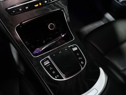 Used 2021 Mercedes-Benz GLC 300 4MATIC image 15