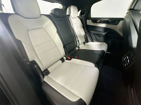 New 2026 Porsche Cayenne E-Hybrid Coupe image 27