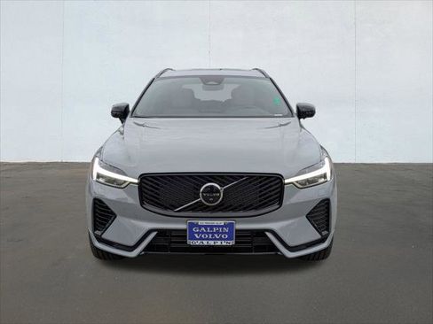 New 2026 Volvo XC60 T8 Plus w/ Protection Package Premier image 4