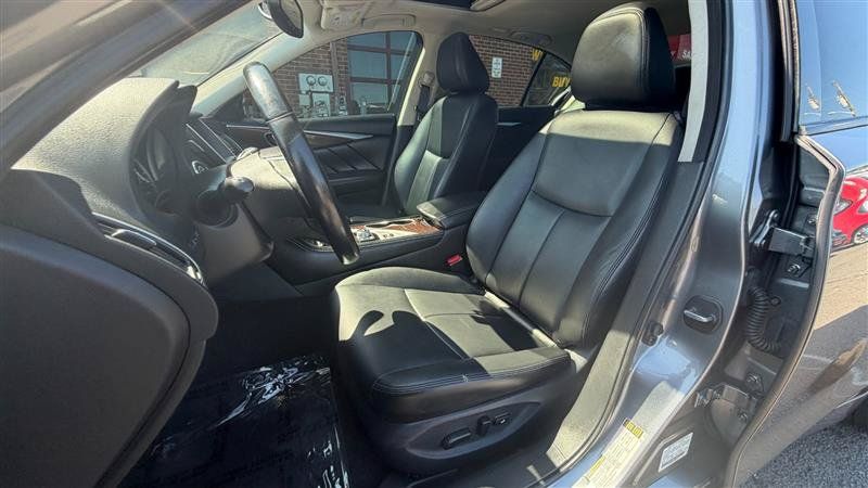 Used 2019 INFINITI Q50 Luxe w/ Essential Package (3.0T Luxe) AWD/4WD image 29