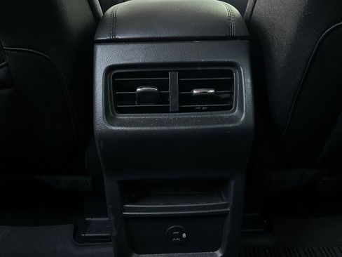 Used 2022 Ford Edge SE w/ Black Appearance Package image 12