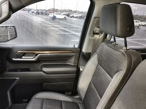 Used 2022 Chevrolet Silverado 1500 LT image 22