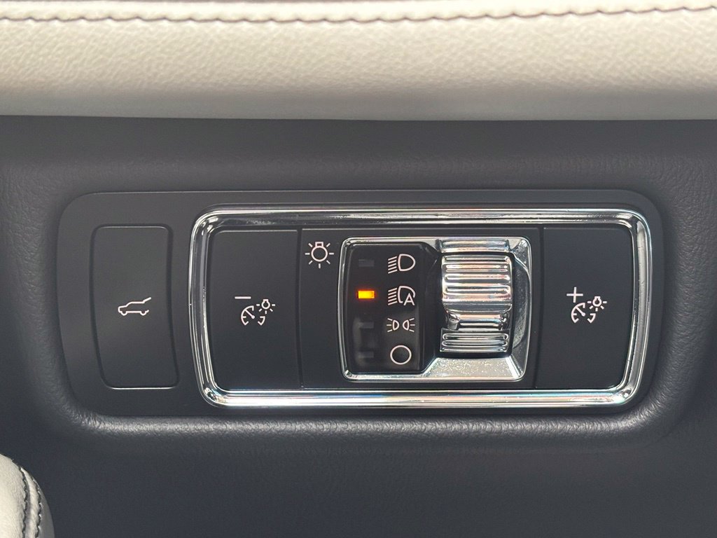 Used 2025 Lincoln Aviator Reserve w/ Equipment Group 201A AWD/4WD image 34