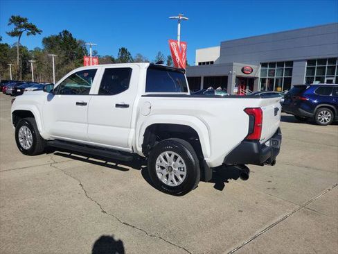 Certified 2024 Toyota Tacoma SR image 3