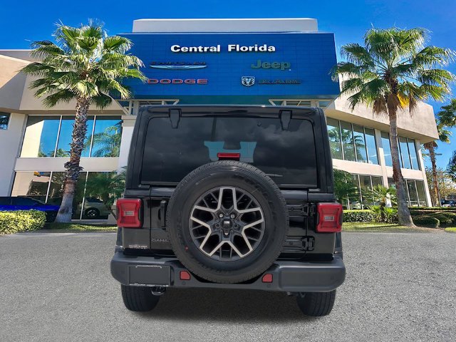 New 2026 Jeep Wrangler Unlimited Sahara AWD/4WD image 6