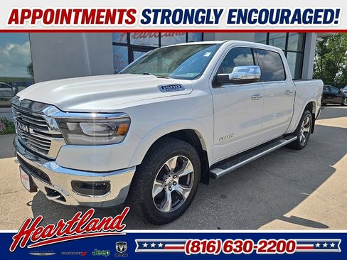 Used 2019 RAM 1500 Laramie AWD/4WD image 2