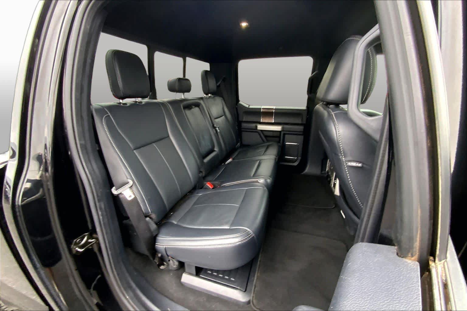 Used 2022 Ford F250 Lariat w/ Black Appearance Package AWD/4WD image 20
