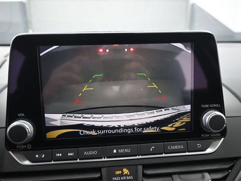 Used 2023 Nissan Altima 2.5 SR FWD image 17