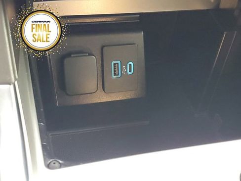 Used 2020 Ford Explorer Platinum w/ Premium Technology Package image 29