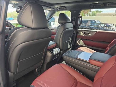 New 2026 INFINITI QX80 Autograph w/ Premium Cargo Package AWD/4WD image 11