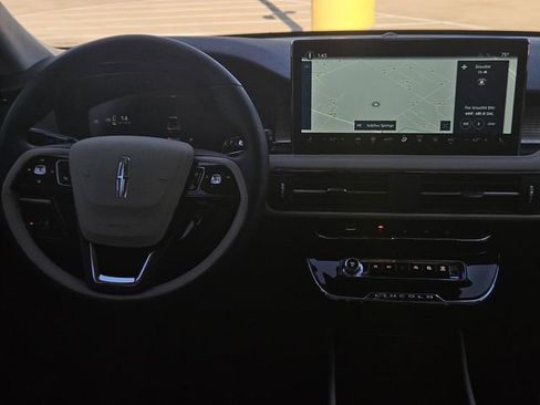 New 2026 Lincoln Corsair Premiere image 4