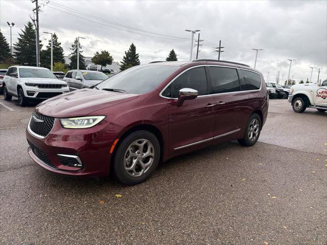 Certified 2022 Chrysler Pacifica Limited FWD image 1