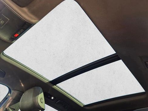 Used 2024 Volkswagen Tiguan SEL R-Line image 15