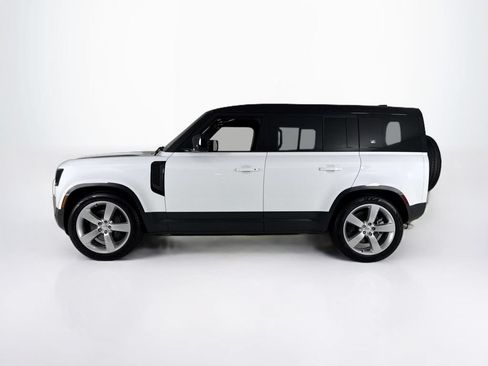 Used 2024 Land Rover Defender 110 SE AWD/4WD image 2