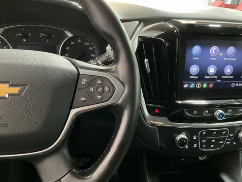 Used 2020 Chevrolet Traverse LT FWD image 20