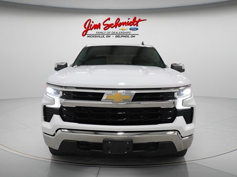 Used 2023 Chevrolet Silverado 1500 LT w/ Z71 Off-Road Package AWD/4WD image 3