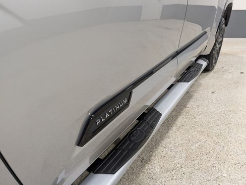 Used 2024 Toyota Tundra Platinum image 9